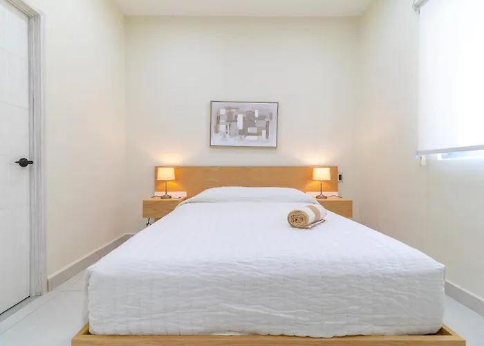 2 Bd With Balcony Gym Rooftop Pool Hot Tub Сasa de vacaciones Playa del Carmen