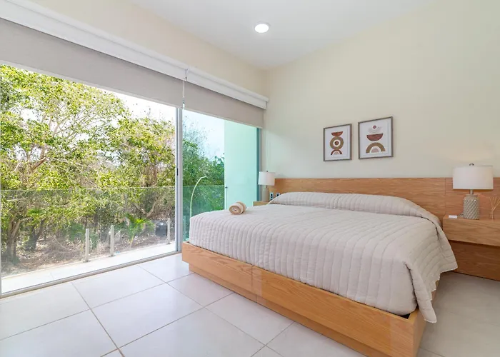 Сasa de vacaciones 2 Bd With Balcony Gym Rooftop Pool Hot Tub *